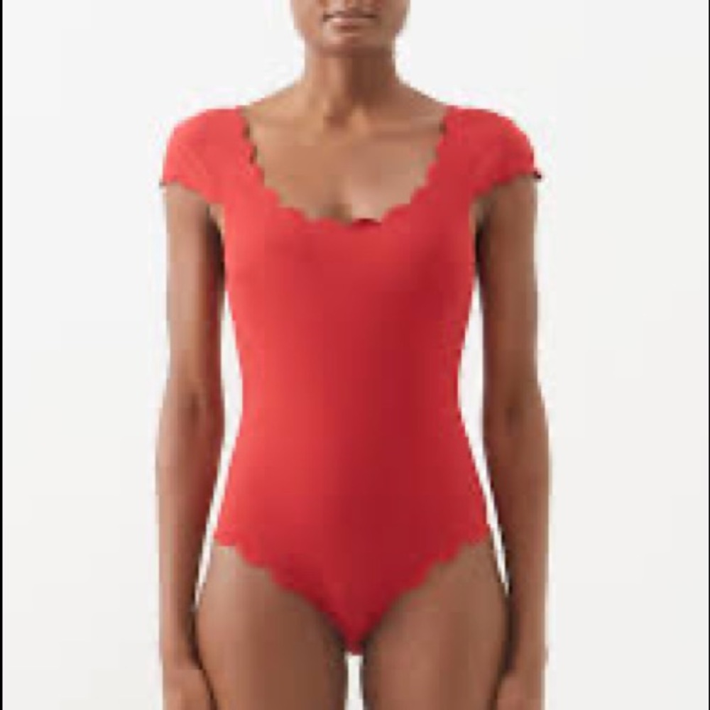 Marysia Scallopes Mexico Mailot in Scooter/Beet (RED)